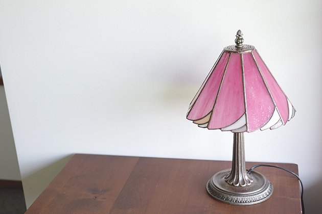 テーブルランプ　Cattleya pink カトレア ピンク - オリジナルランプの専門店 Nijiiro Lamp  【ニジイロランプ｜ステンドグラス｜インテリア】