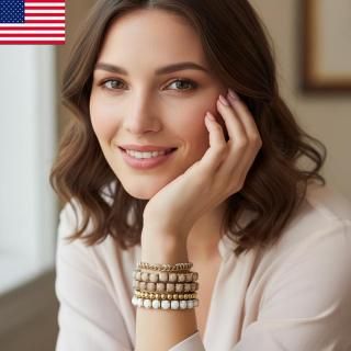 【日本未発売・送料無料】トープ濃淡×ホワイト×ゴールドの5本セット。重ねても1本でも手元がすっきり、程よいボリュームで装いに華。4本はストレッチ、1本はアジャスターで調整OK。の商品画像