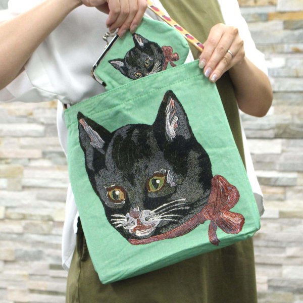 【green/pink/Yellow/gray】4色展開のトートバッグ/愛らしい子猫のイラストが可愛いワンハンドルバッグ♪コンパクトなのに大容量なので、さまざまなシーンにお使いいただけます。