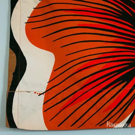 北欧ヴィンテージ生地 タンペラ カメリア オレンジ×ブラウン