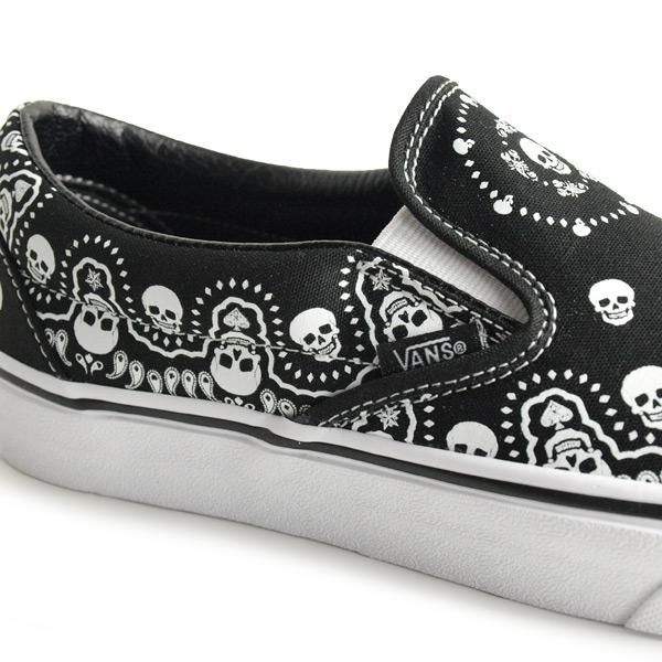 Vans classic slip outlet on black true white