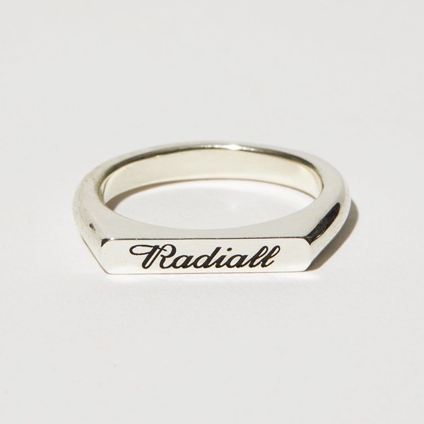 RADIALL SCRIPT - PINKY SIGNET RING / SILVER