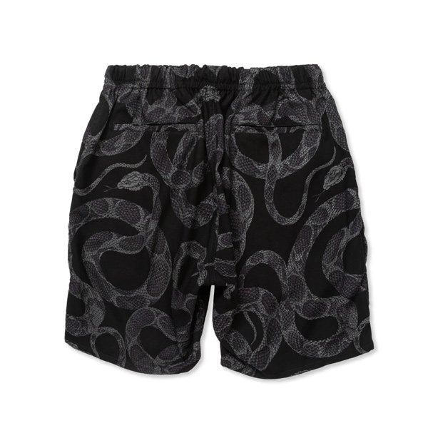 R/P ALLOVER SNAKE EASY SHORTS |CALEE LIMITED - ONE'S FORTE