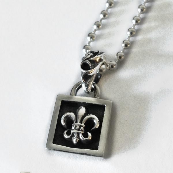 クロムハーツ フレームド BSフレア チャーム / CHROME HEARTS framed BS fleur charm