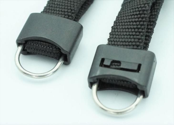 LEICA - Leicaロゴ入り！純正カメラストラップ 特殊金具で取り付け簡単♪ LEICAロゴ入りストラップ