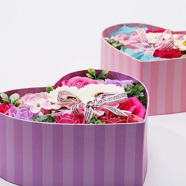 【お花の入浴剤バスフレグランスソープ】ハートボックス | ボックスアレンジ - 花を楽しむ通販ショップ《ケイコレクション》