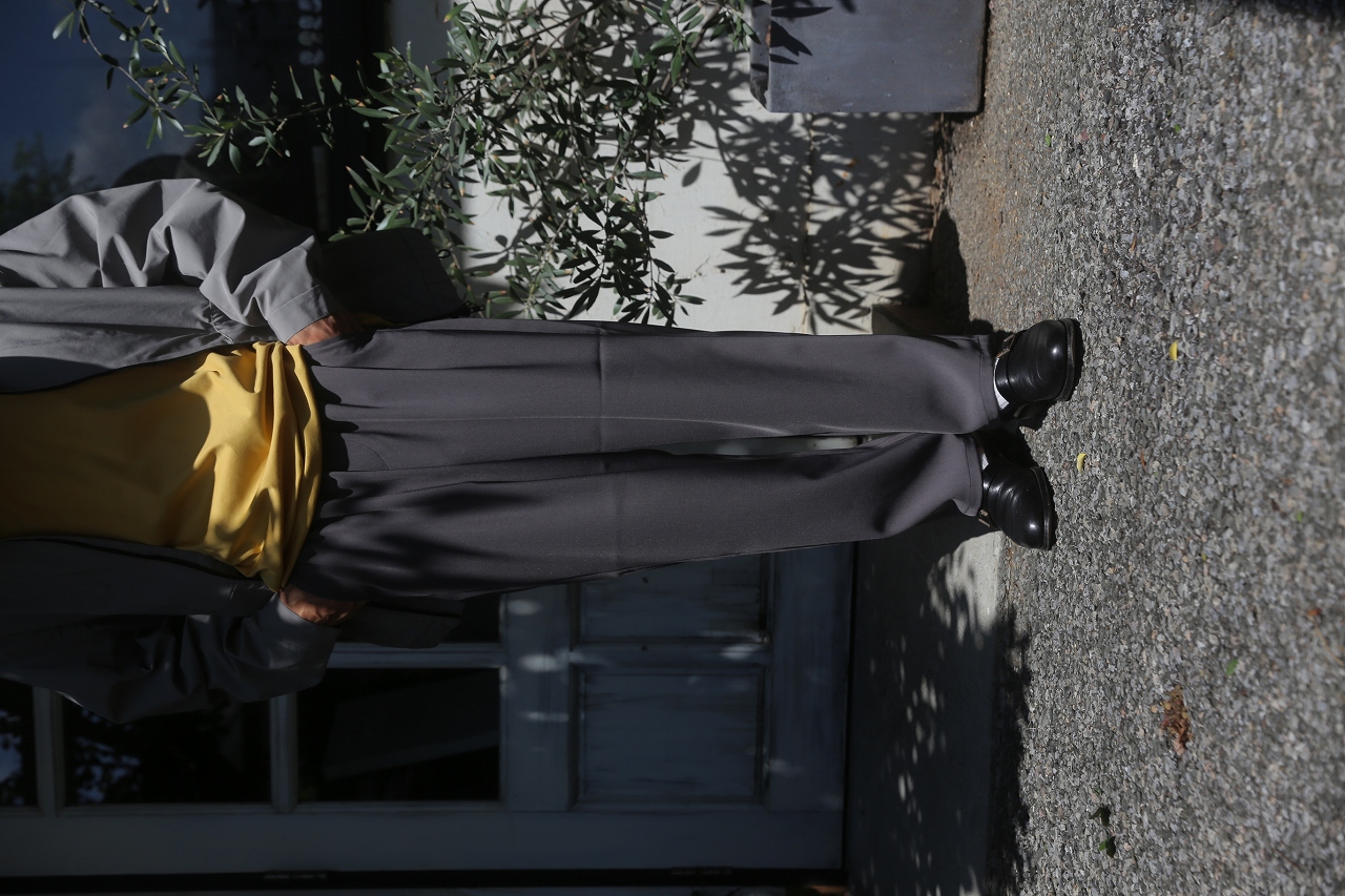 LAMOND（ラモンド）｜SEMI WIDE TWILL EASY TROUSERS｜通販