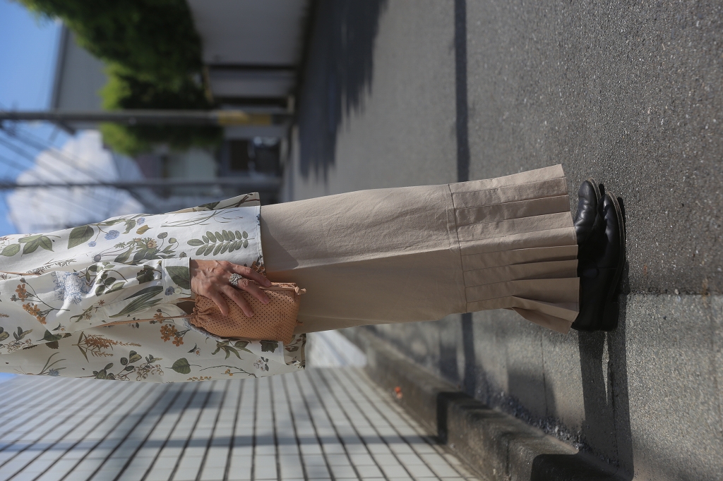 未使用展示品 SUSURI ススリ 2024AW フルッターパンツ clay