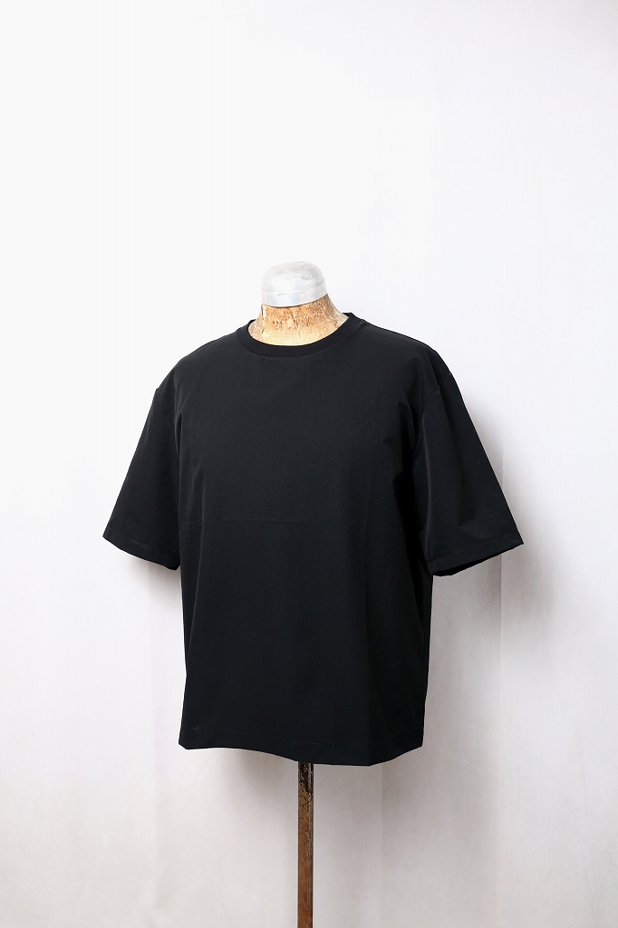 ヨンカ Tシャツ