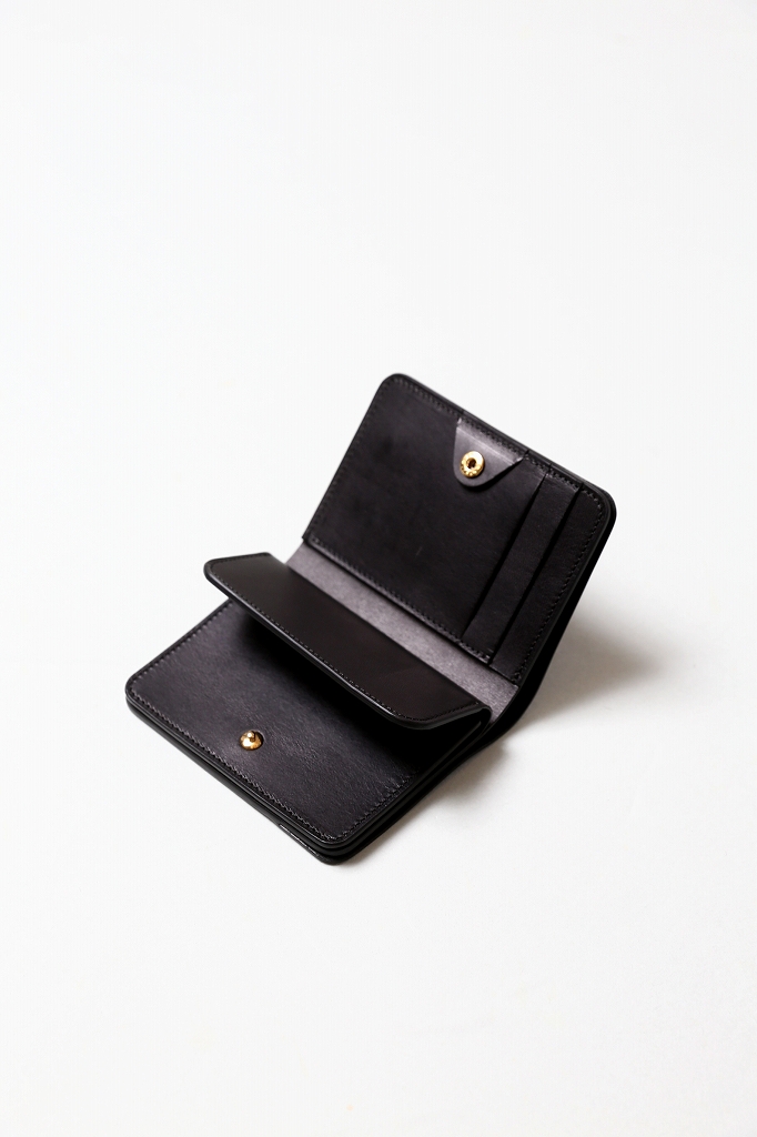 forme（フォルメ）Post wallet（Black×Black）Serpentine｜通販