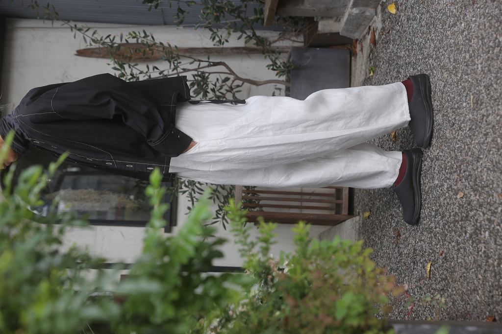 ブラスブラム　パンツ Light Linen Canvas ストレートパンツ | ITEM | Vlas blomme