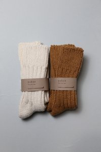 <img class='new_mark_img1' src='https://img.shop-pro.jp/img/new/icons57.gif' style='border:none;display:inline;margin:0px;padding:0px;width:auto;' />yahae - ORGANIC COTTON ROW GAUGE SOCKS（Natural,Brown）