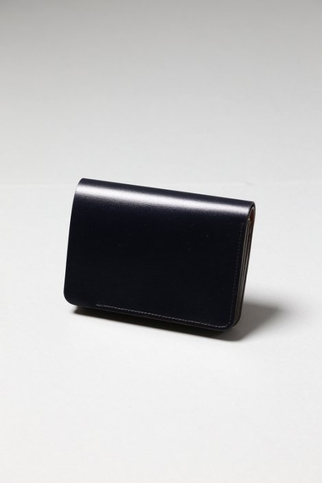 forme short wallet crispel calf black | housecleaningmadison.com