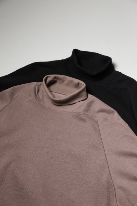 LAMOND（ラモンド）｜WOOL MIX TURTLE NECK - Fade Brown,Black｜通販