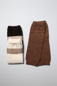 <img class='new_mark_img1' src='https://img.shop-pro.jp/img/new/icons57.gif' style='border:none;display:inline;margin:0px;padding:0px;width:auto;' />yahae - ALPACA MOSS STITCH WARMER（Natural,Brown,Dark Brown）