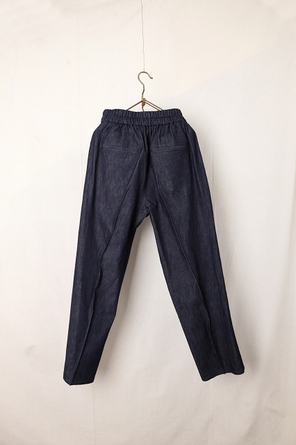 semoh（セモー）｜Light Denim Pin Tuck Easy Trousers（Blue