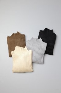 SUSURI - ポエータハイネックセーター（4color）