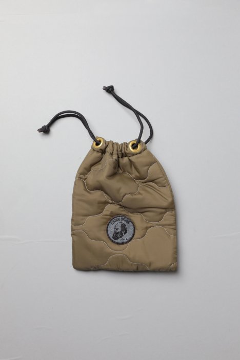 Brown Brown（ブラウンブラウン）｜キルティングスモール巾着バッグ