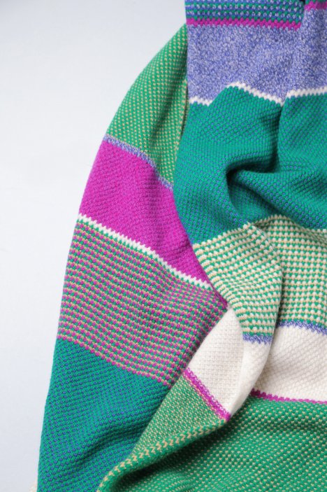 HIKARU NOGUCHI（ヒカルノグチ）｜TUCK STITCH STRIPE SHAWL（Green&Mazenta）｜通販 - ソコノワ