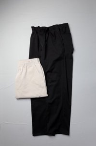 <img class='new_mark_img1' src='https://img.shop-pro.jp/img/new/icons8.gif' style='border:none;display:inline;margin:0px;padding:0px;width:auto;' />LAMONDLINEN BLEND SEMI WIDE TROUSERS2color