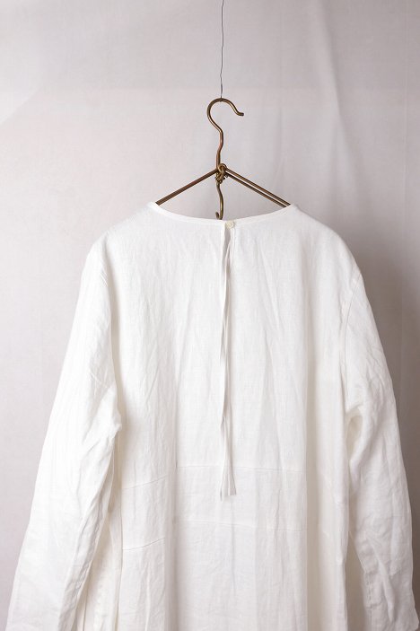 Vlas Blomme｜Washed Linen Hempワンピース（Off White）｜通販