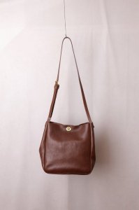 MIMI BERRYMORZINEMEDIUM SIZED SHOULDER BAGGrainy Walnut