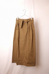 <img class='new_mark_img1' src='https://img.shop-pro.jp/img/new/icons8.gif' style='border:none;display:inline;margin:0px;padding:0px;width:auto;' />SPHEAVY OX / APRON SKIRTKhaki