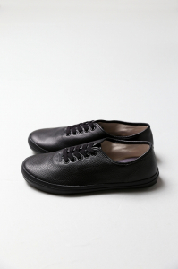 <img class='new_mark_img1' src='https://img.shop-pro.jp/img/new/icons8.gif' style='border:none;display:inline;margin:0px;padding:0px;width:auto;' />REPRODUCTION OF FOUNDSWEDISH MILITARY TRAINERBlackunisex