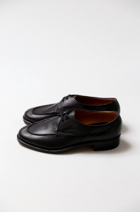 <img class='new_mark_img1' src='https://img.shop-pro.jp/img/new/icons8.gif' style='border:none;display:inline;margin:0px;padding:0px;width:auto;' />formeLow shoesBlackmens