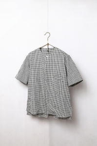 <img class='new_mark_img1' src='https://img.shop-pro.jp/img/new/icons8.gif' style='border:none;display:inline;margin:0px;padding:0px;width:auto;' />HandwerkerHW short sleeve shirtBlackladies