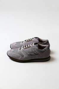 <img class='new_mark_img1' src='https://img.shop-pro.jp/img/new/icons8.gif' style='border:none;display:inline;margin:0px;padding:0px;width:auto;' />REPRODUCTION OF FOUNDBRITISH MILITARY TRAINERGray/Grayunisex