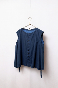 <img class='new_mark_img1' src='https://img.shop-pro.jp/img/new/icons8.gif' style='border:none;display:inline;margin:0px;padding:0px;width:auto;' />Vlas Blomme -juni-Cotton Linen Indigo coatingɥɥ졼ץ֥饦Indigo Blueladies