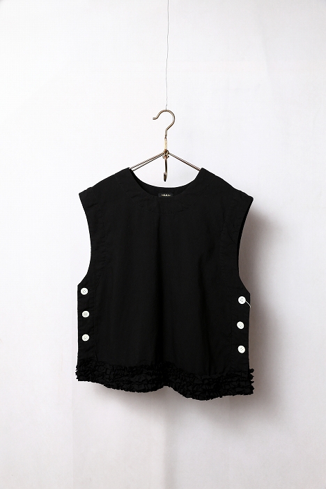R&D.M.Co-（オールドマンズテーラー）FRILL DECO BUTTON BIB