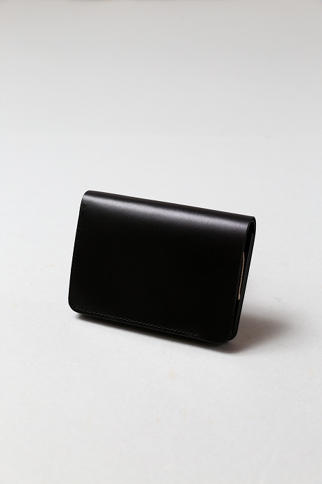 frome フォルメ Short Wallet ブラック forme（フォルメ）Short wallet（Black×Black）ILCEA｜通販