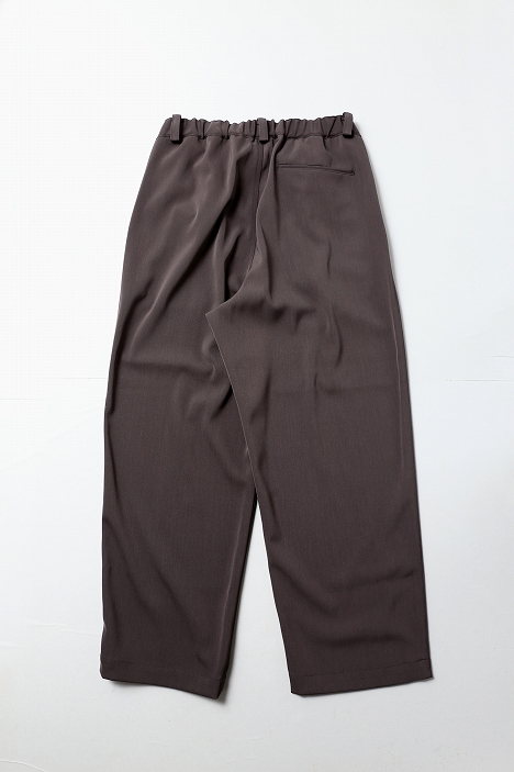 LAMOND（ラモンド）TWILL TWIST CENTER SEAM PANTS｜通販 - ソコノワ