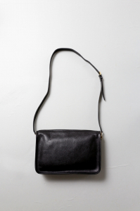 <img class='new_mark_img1' src='https://img.shop-pro.jp/img/new/icons8.gif' style='border:none;display:inline;margin:0px;padding:0px;width:auto;' />formeBanks / LargeBlackSiena