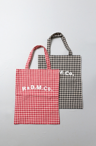 <img class='new_mark_img1' src='https://img.shop-pro.jp/img/new/icons8.gif' style='border:none;display:inline;margin:0px;padding:0px;width:auto;' />R&D.M.Co-|GINGHAM CHECK TOTE BAG(2color)