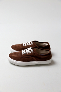 <img class='new_mark_img1' src='https://img.shop-pro.jp/img/new/icons8.gif' style='border:none;display:inline;margin:0px;padding:0px;width:auto;' />REPRODUCTION OF FOUND|US NAVY MILITARY TRAINER(Brown)unisex