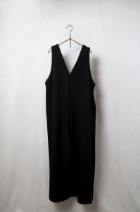 <img class='new_mark_img1' src='https://img.shop-pro.jp/img/new/icons8.gif' style='border:none;display:inline;margin:0px;padding:0px;width:auto;' />prit|30/2ツイルストレッチVネックオールインワン(Black)ladies