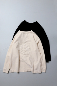 <img class='new_mark_img1' src='https://img.shop-pro.jp/img/new/icons8.gif' style='border:none;display:inline;margin:0px;padding:0px;width:auto;' />ASEEDONCLOUDMistletoe embroidery T-shirt2colorladies