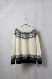 <img class='new_mark_img1' src='https://img.shop-pro.jp/img/new/icons8.gif' style='border:none;display:inline;margin:0px;padding:0px;width:auto;' />Harley of ScotlandSnow shower yoke crew sweaterWhiteladies