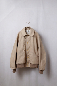 <img class='new_mark_img1' src='https://img.shop-pro.jp/img/new/icons8.gif' style='border:none;display:inline;margin:0px;padding:0px;width:auto;' />ASEEDONCLOUDP.E. blousonSand beigemens