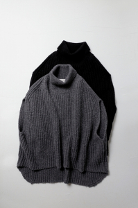 <img class='new_mark_img1' src='https://img.shop-pro.jp/img/new/icons8.gif' style='border:none;display:inline;margin:0px;padding:0px;width:auto;' />OLTA DESIGNS��Turtleneck Poncho��2color��ladies