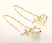 ハンドメイド限定品☆十字架付きゴールドクリスタルピアス