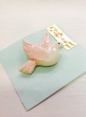 平和の象徴ハンドメイド鳩の手作りブローチ／ピンク