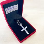 立方ジルコニア　十字架ネックレス（チェーン４５cm）