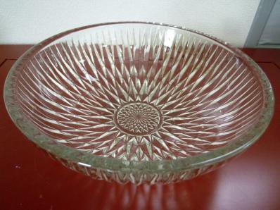 アンティーク　ガラス製大皿　円形　 - Chai-Tro（チャイトロ） - チャイナでレトロな雑貨屋さん - 中国・アジア雑貨取扱