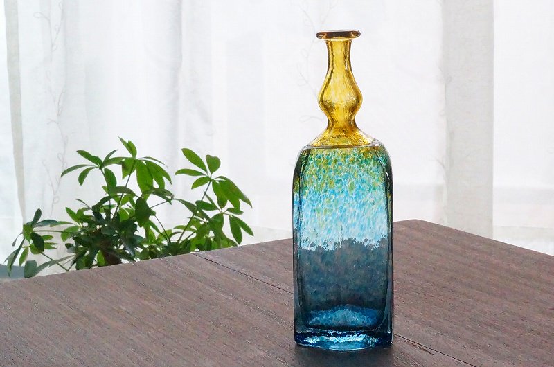 北欧ヴィンテージ/花瓶】コスタ ボダ ガラスのフラワーベース(1970'S 