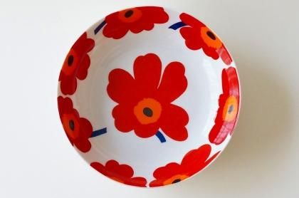 Marimekkoマリメッコ廃盤柄Rusakkoうさぎ柄限定トレイ深皿未使用レア 廃盤レア マリメッコ marimekko PUPUT PIILOSILLA うさぎ marimekko