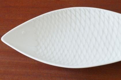 【値下げ】グスタフスベリ/お魚プレート31cmホワイト/ヴィンテージ 値下げ】グスタフスベリ/お魚プレート31cmホワイト/ヴィンテージ